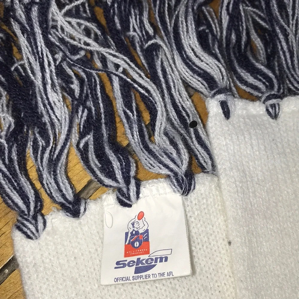 Carlton Blues Knit Scarf in Navy and White